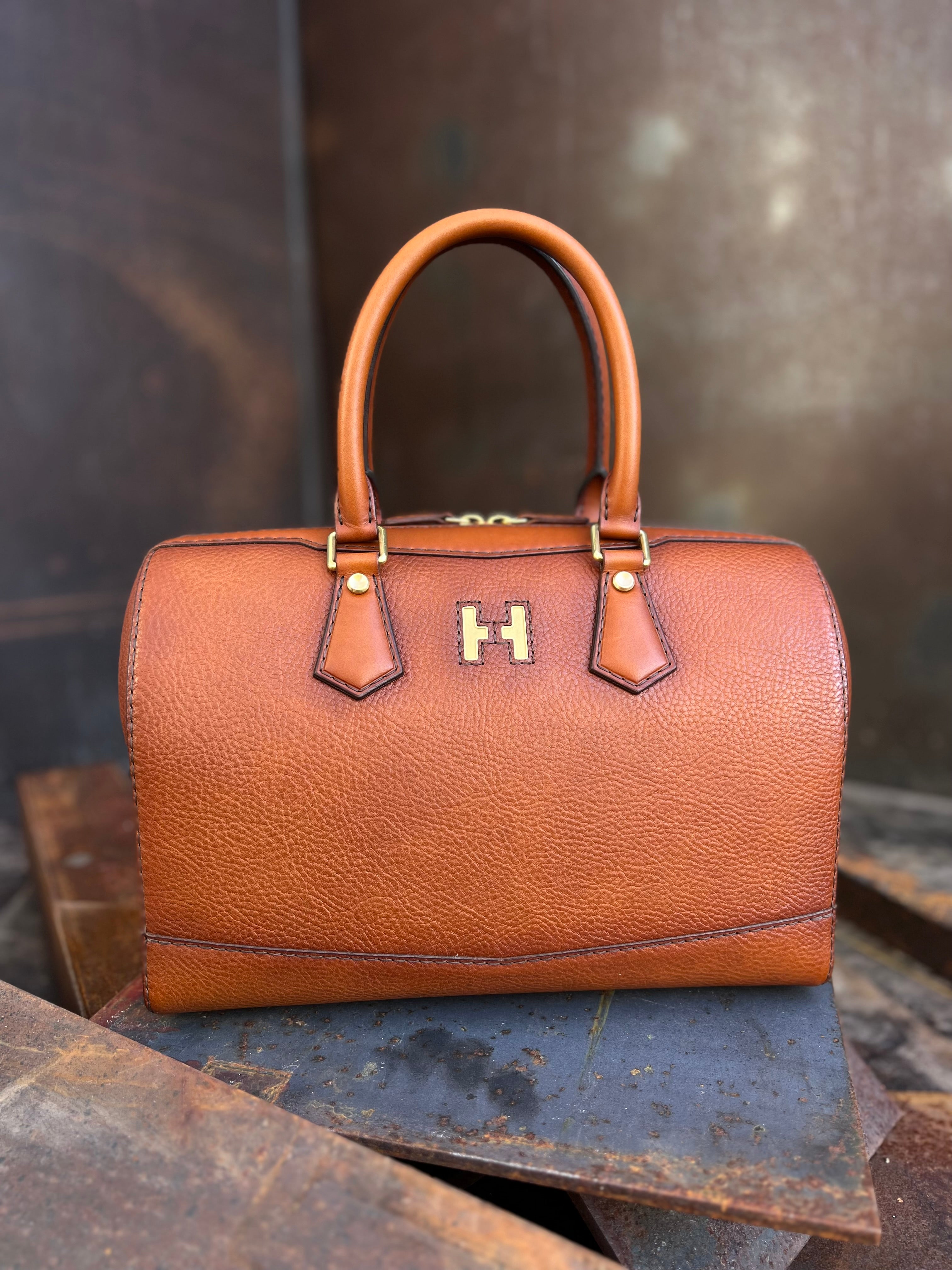 H I X . A M A N D A . 3 0 – Hix